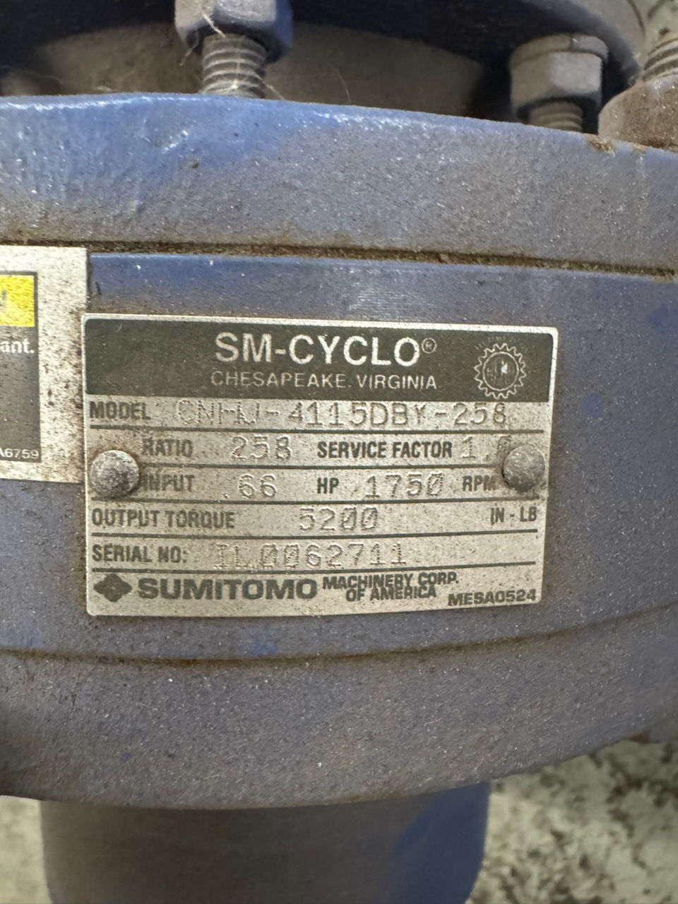 3121