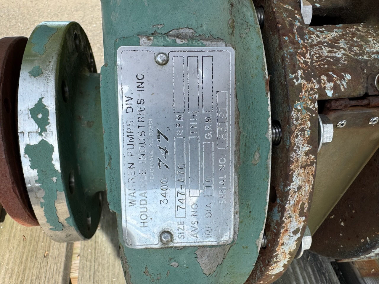 3523