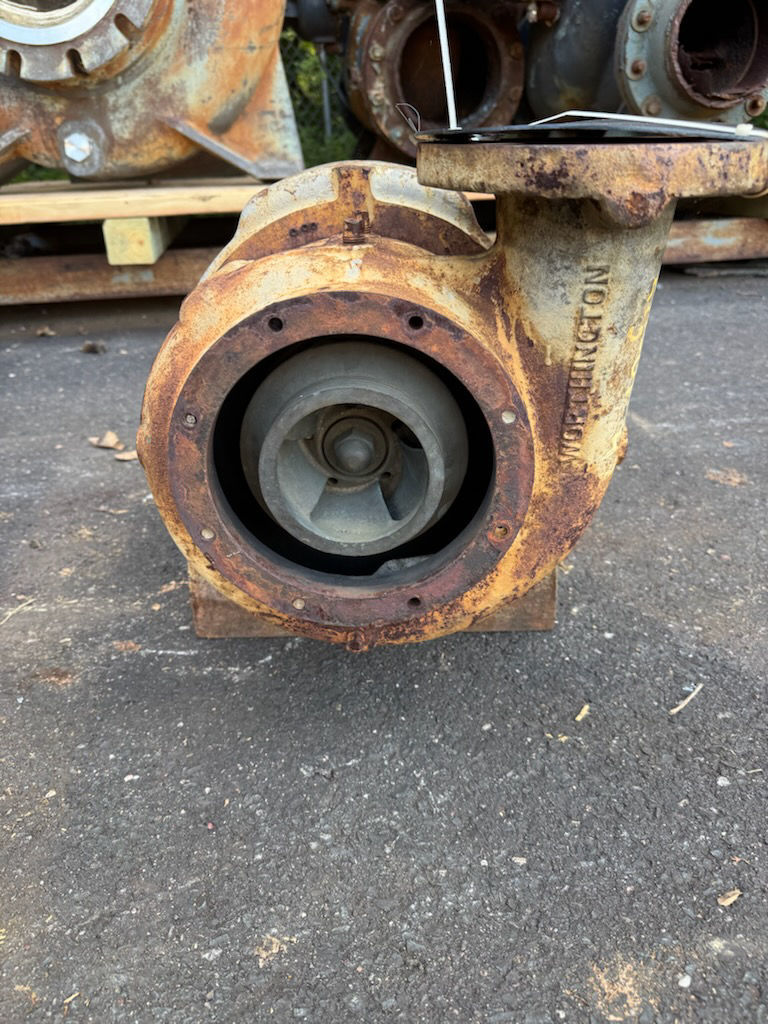 4300